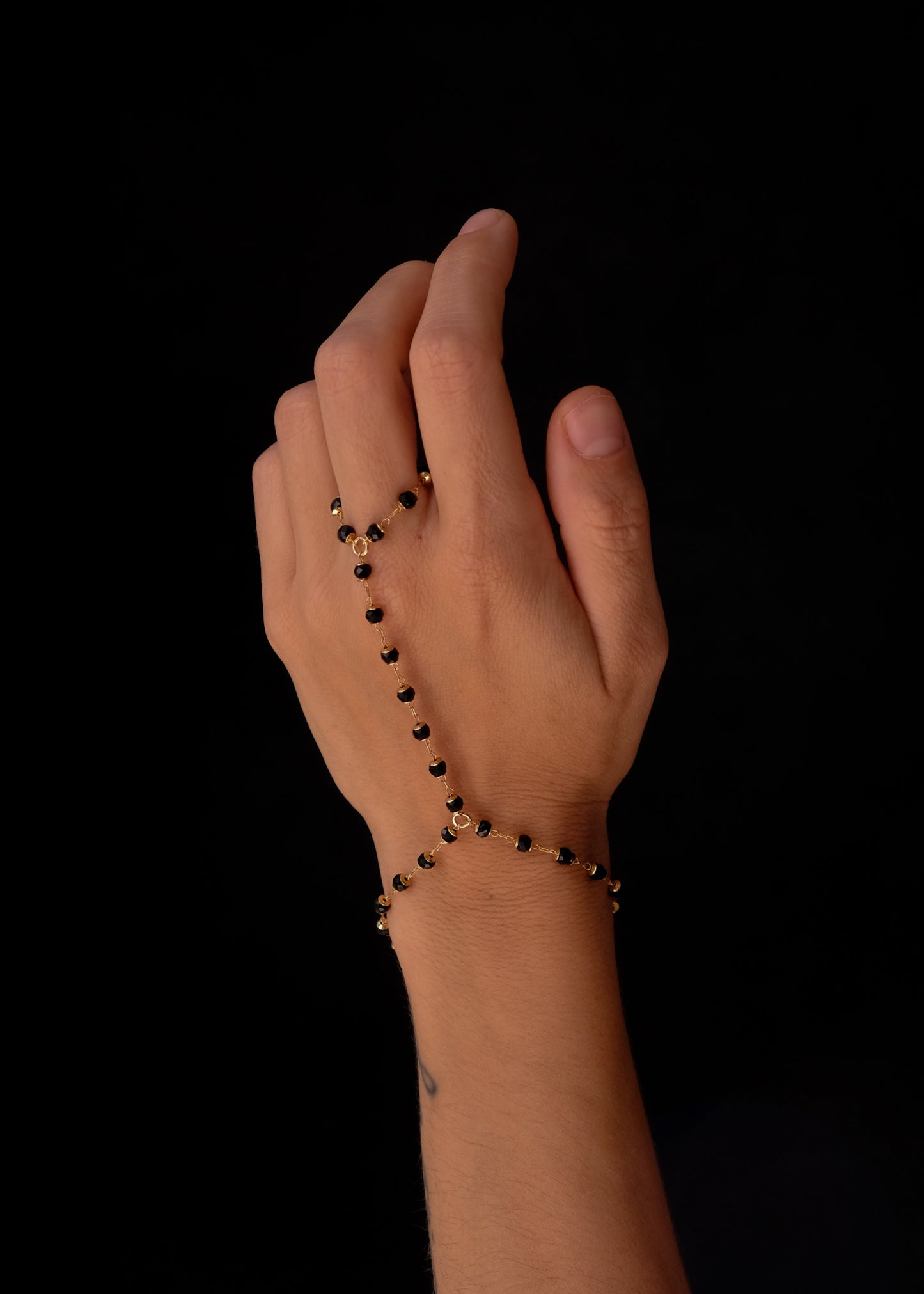 Black dots handchain bracelet