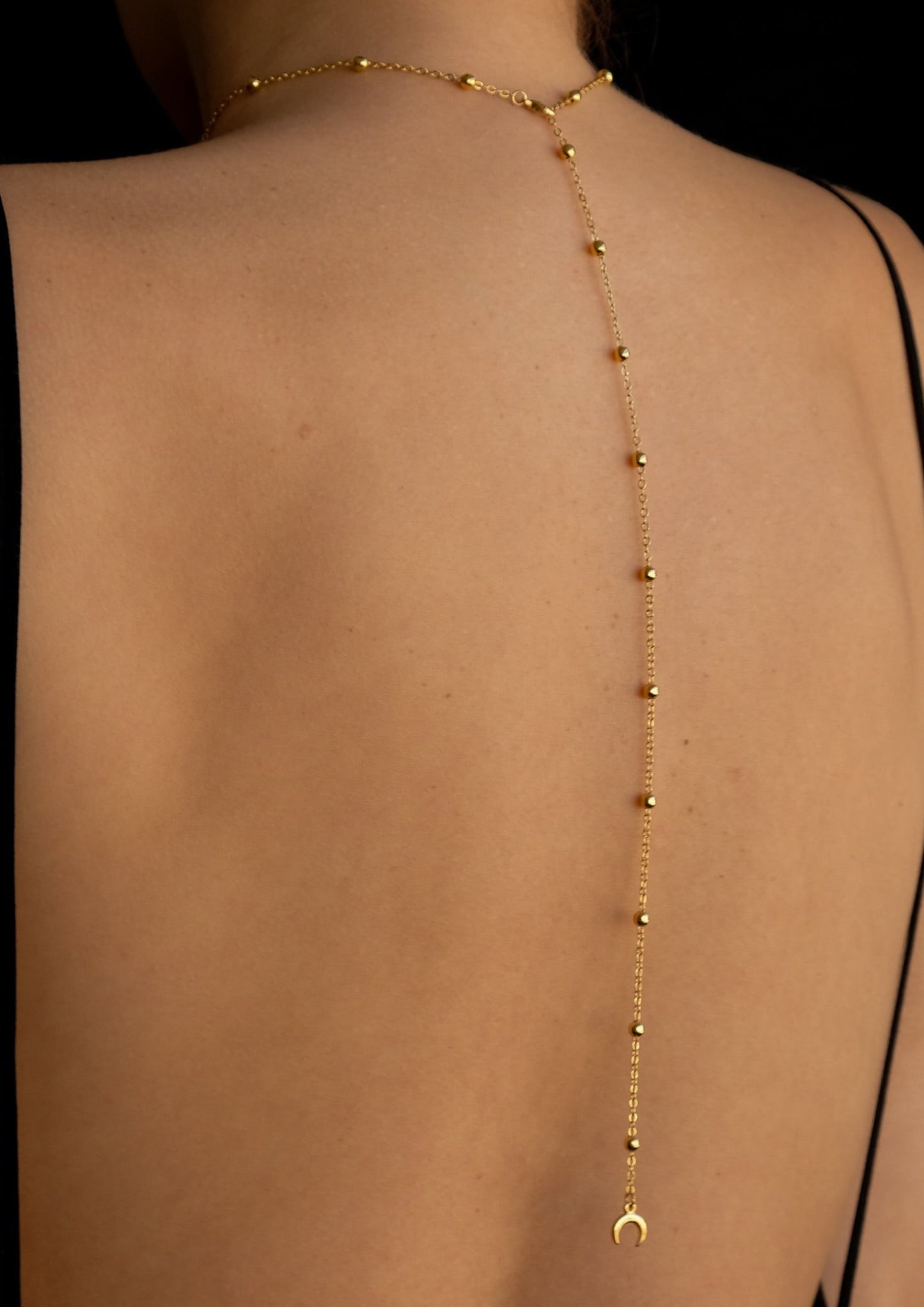Gold dots necklace
