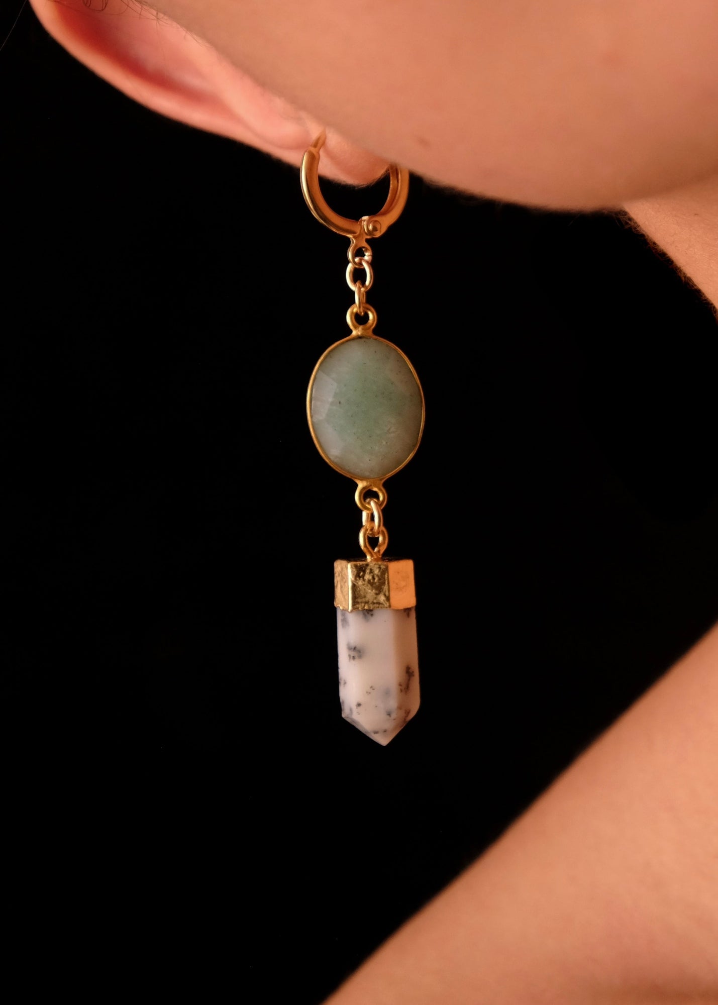 Aquamarine and howlite