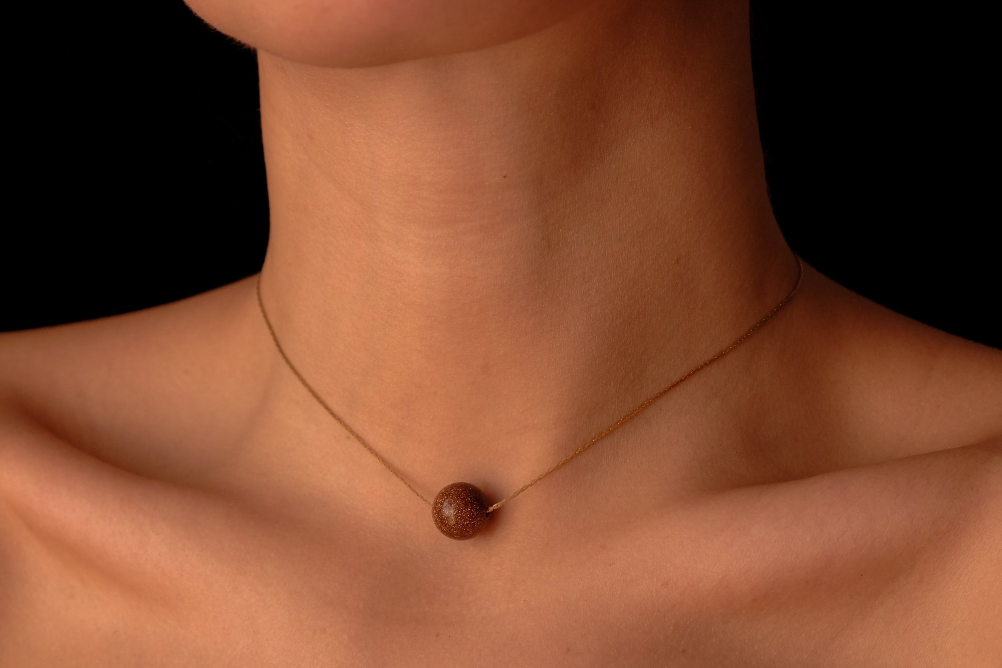 venturina sphere choker
