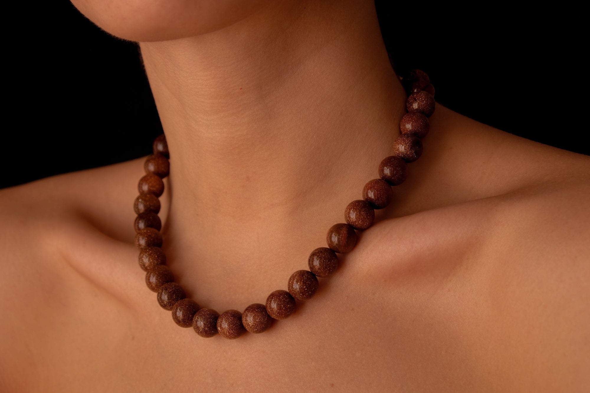 venturina stone choker