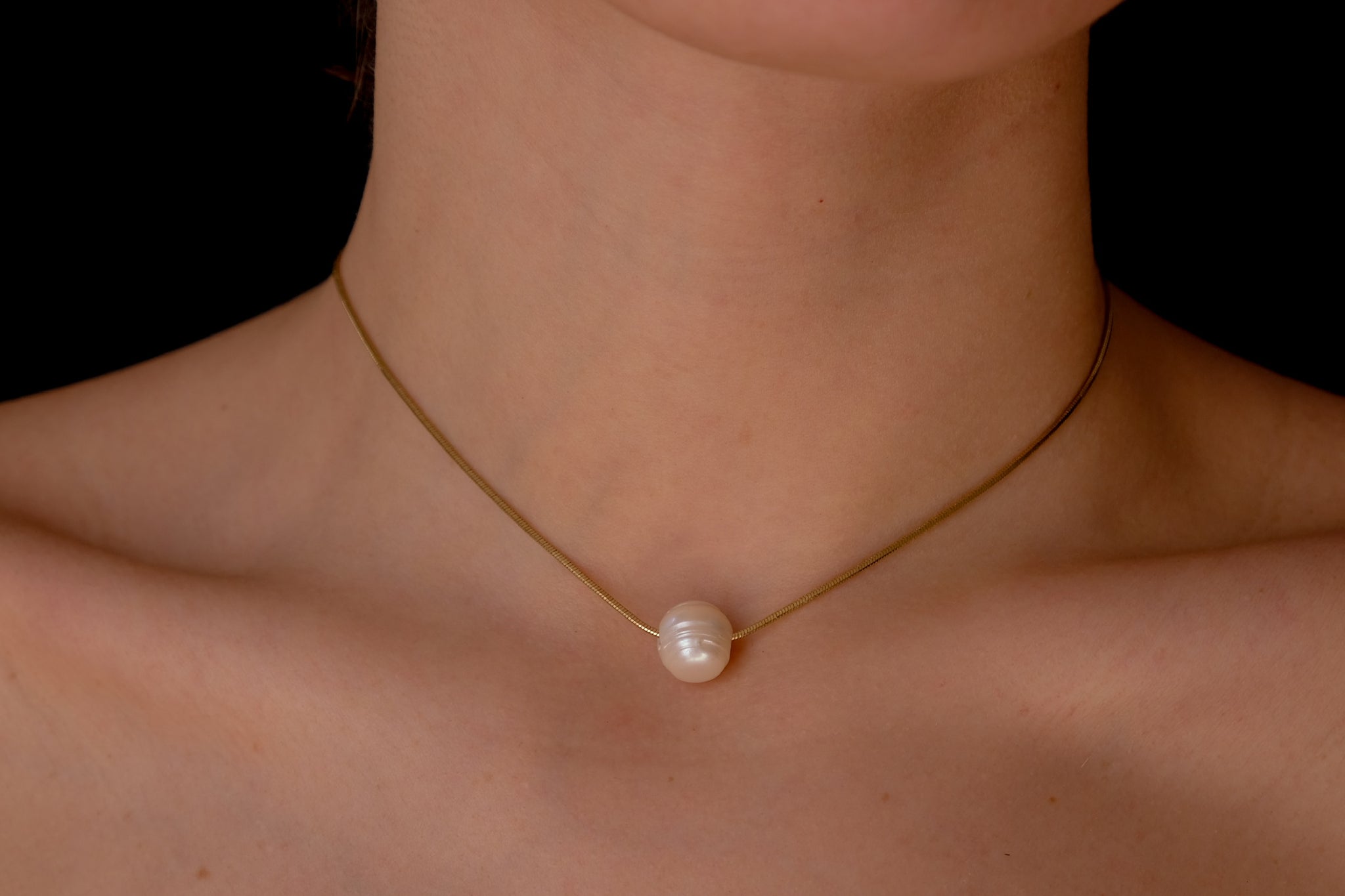 Pearl choker