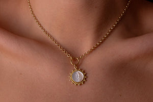 Mother pearl Maria