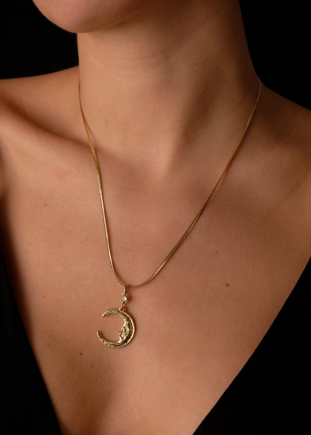 Moon W Necklace