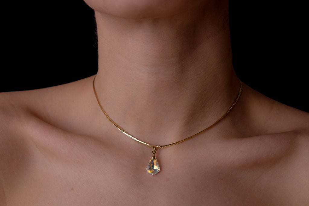 Crystal drop choker