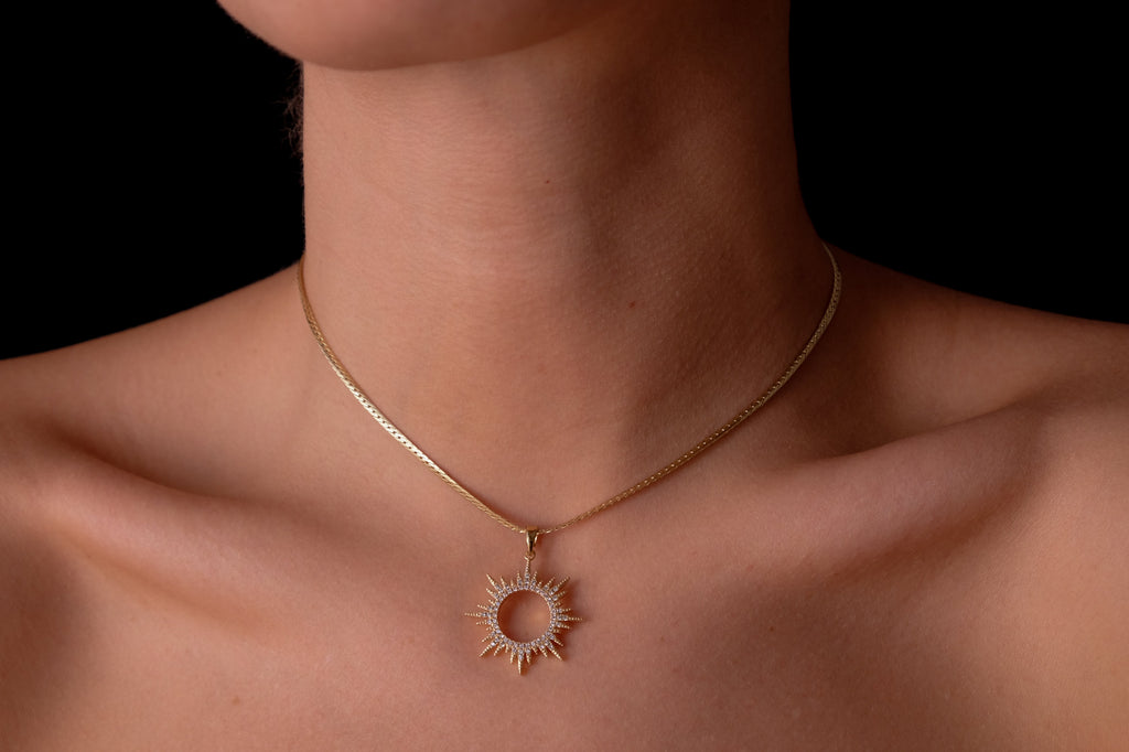 Sol en tauro choker