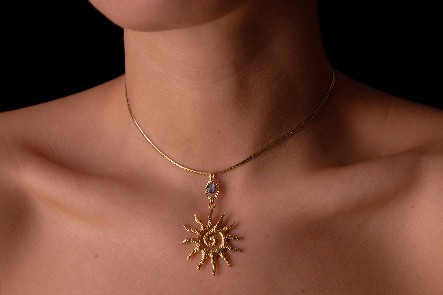 Acid Sun Choker