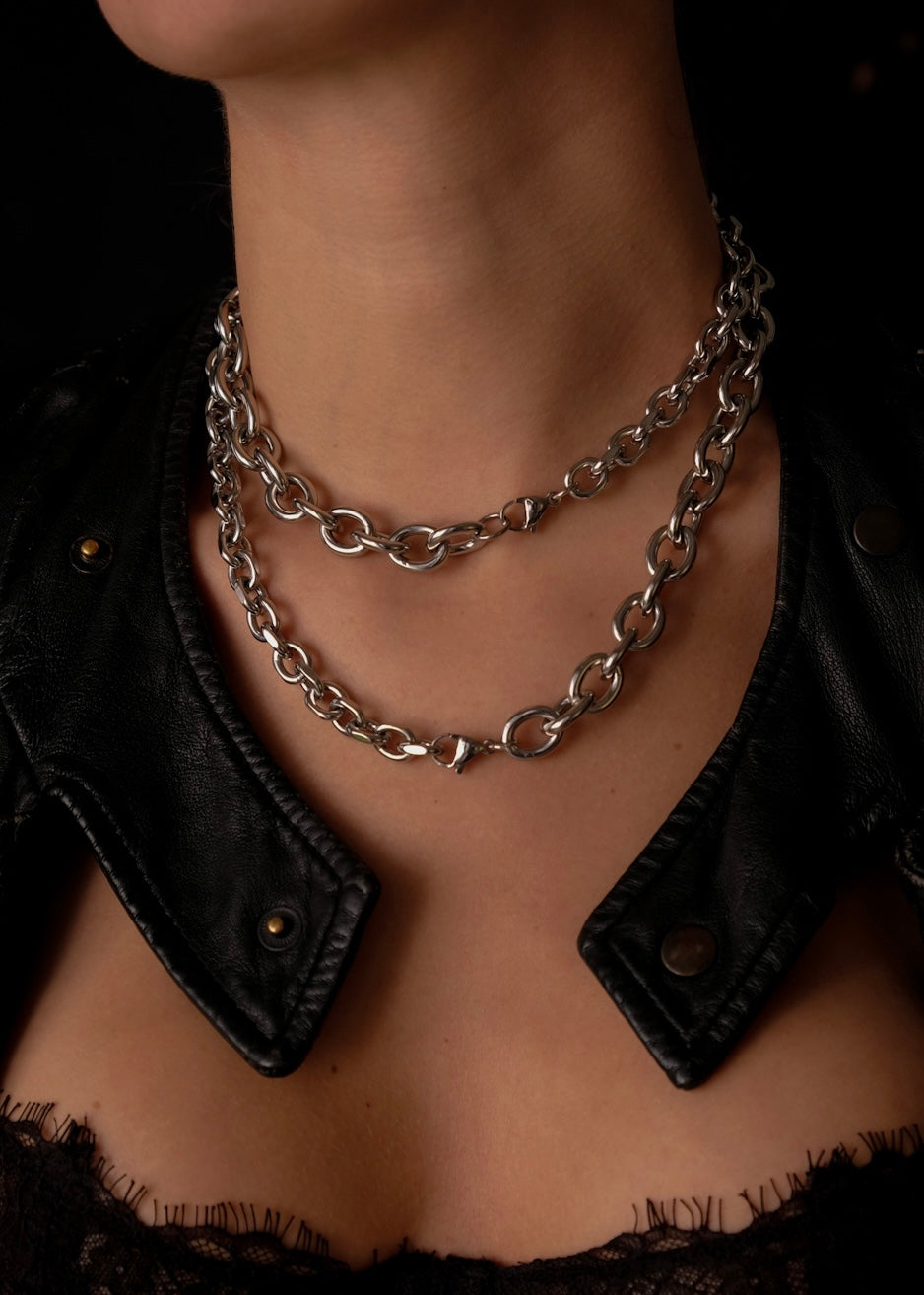 Two silver chains set