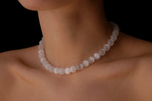 Selenite stone choker
