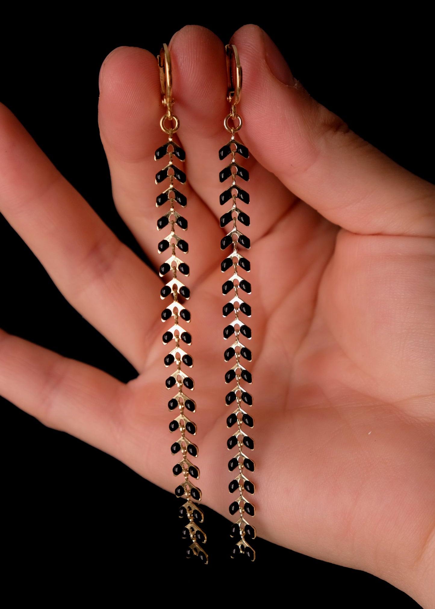 Black Atenea earrings