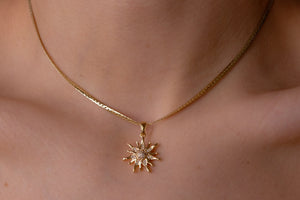 piscis sun choker