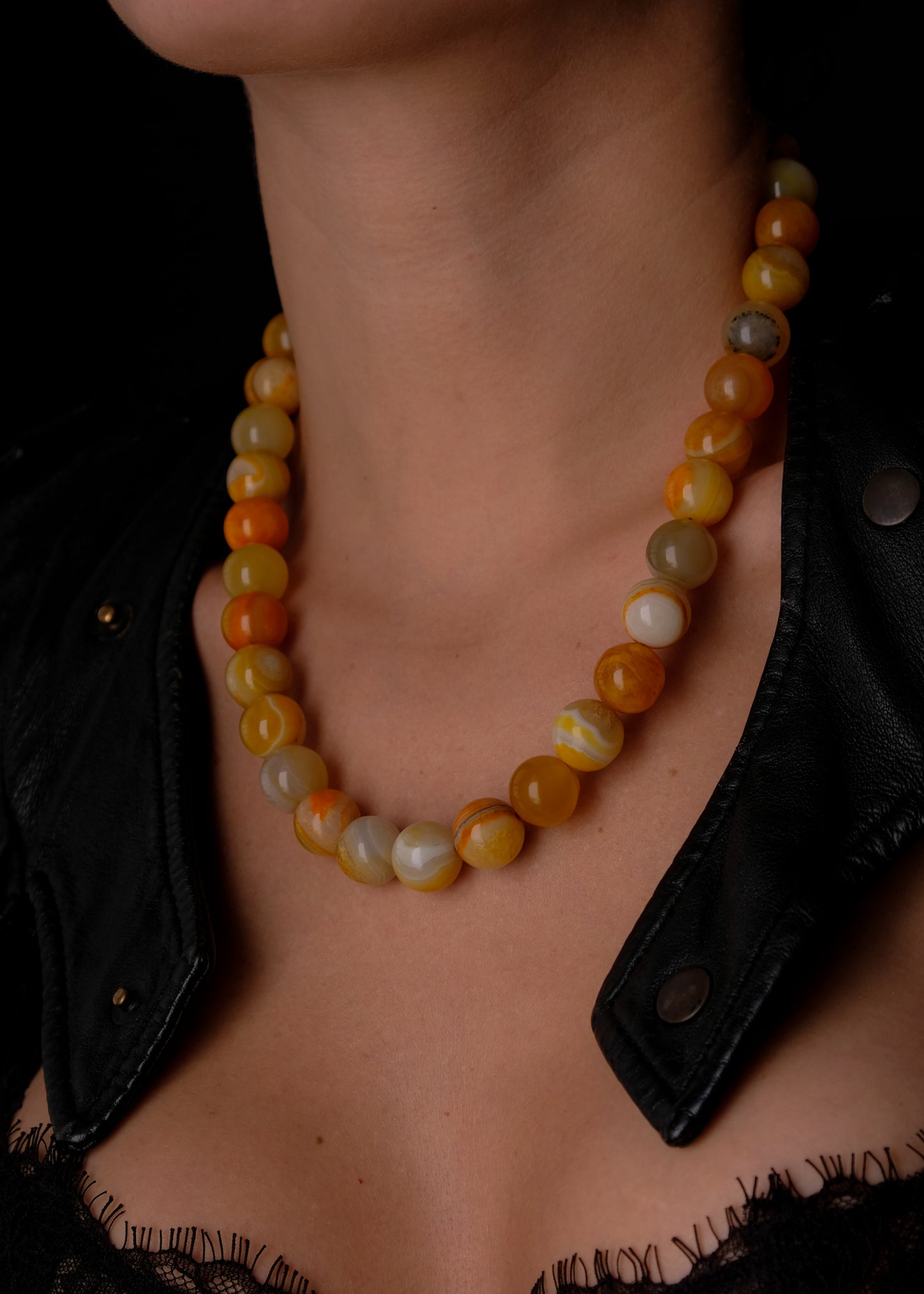 Agata amarilla collar