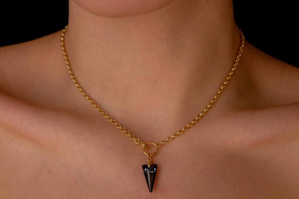Crystal fang choker