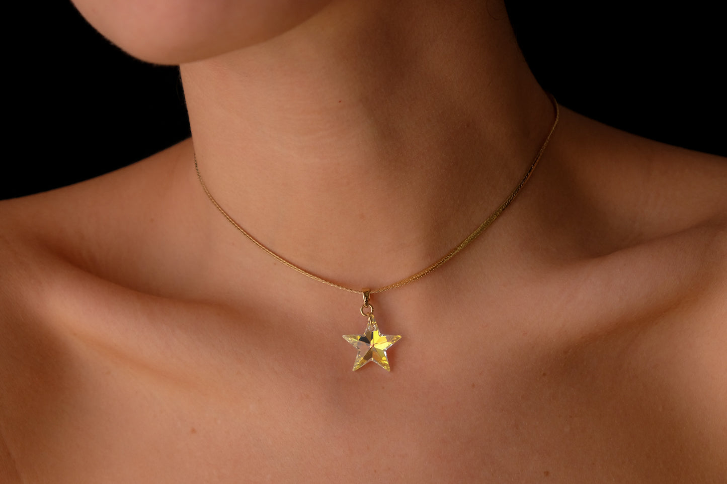 Crystal star chain choker