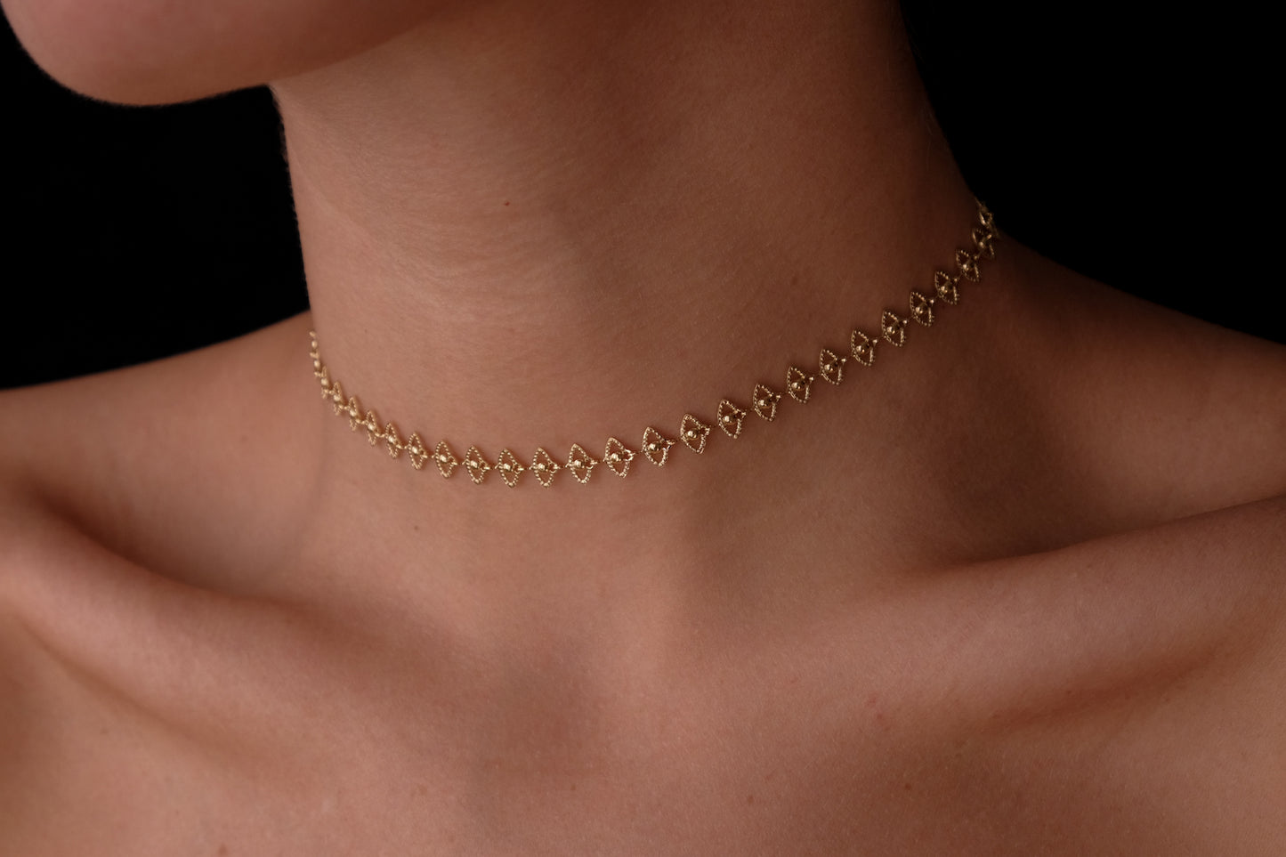 Eyes chain choker