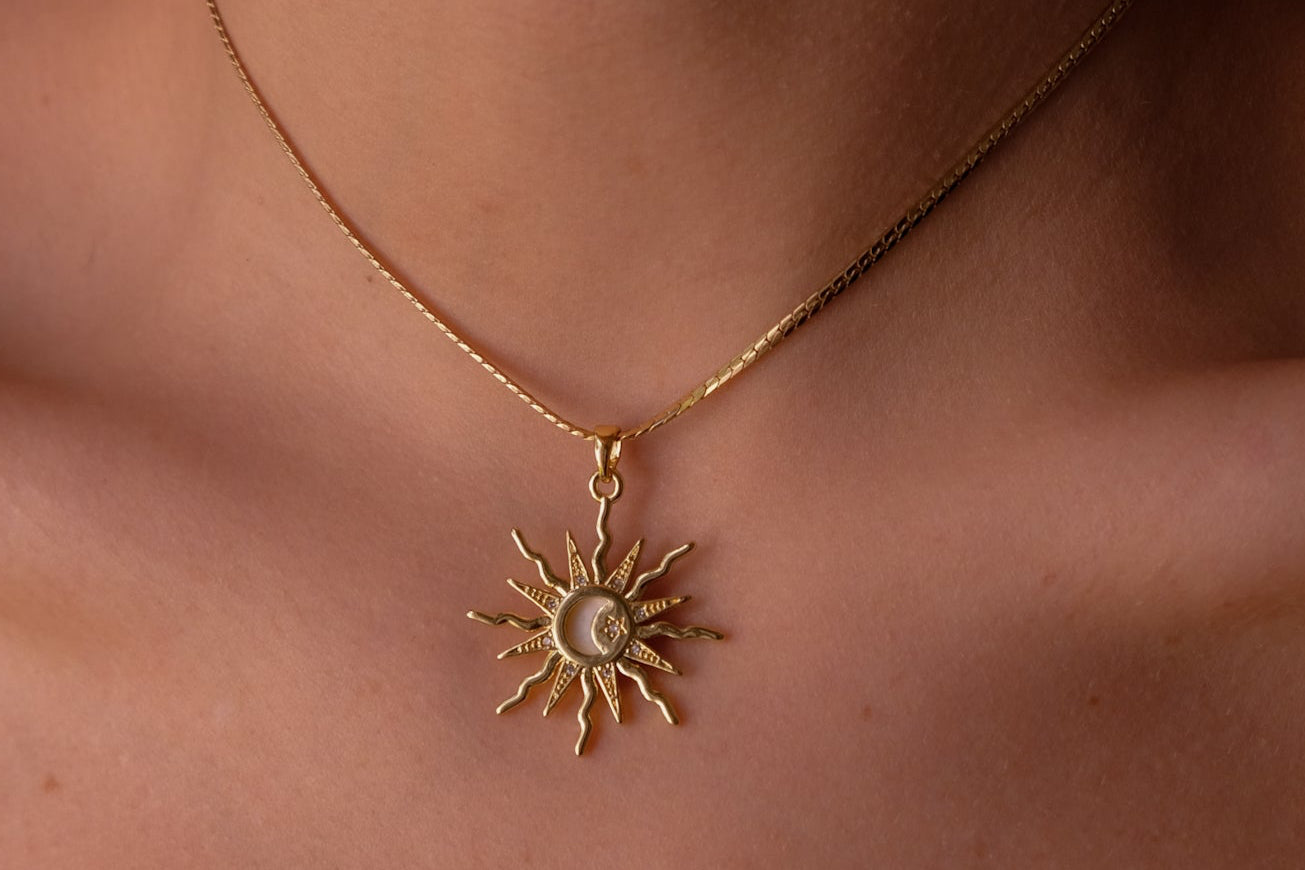 Sun Oracle Choker