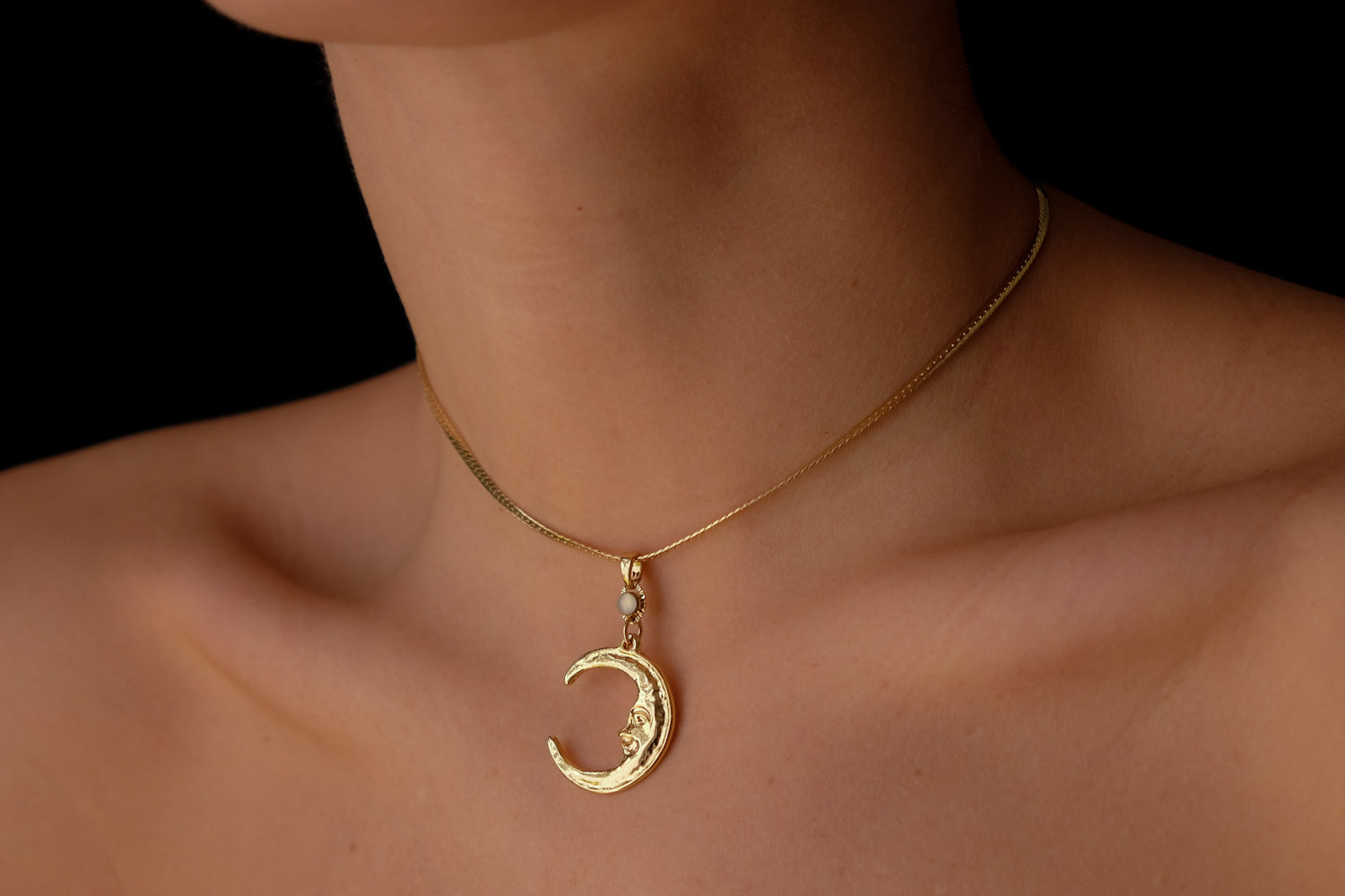 Moon W
