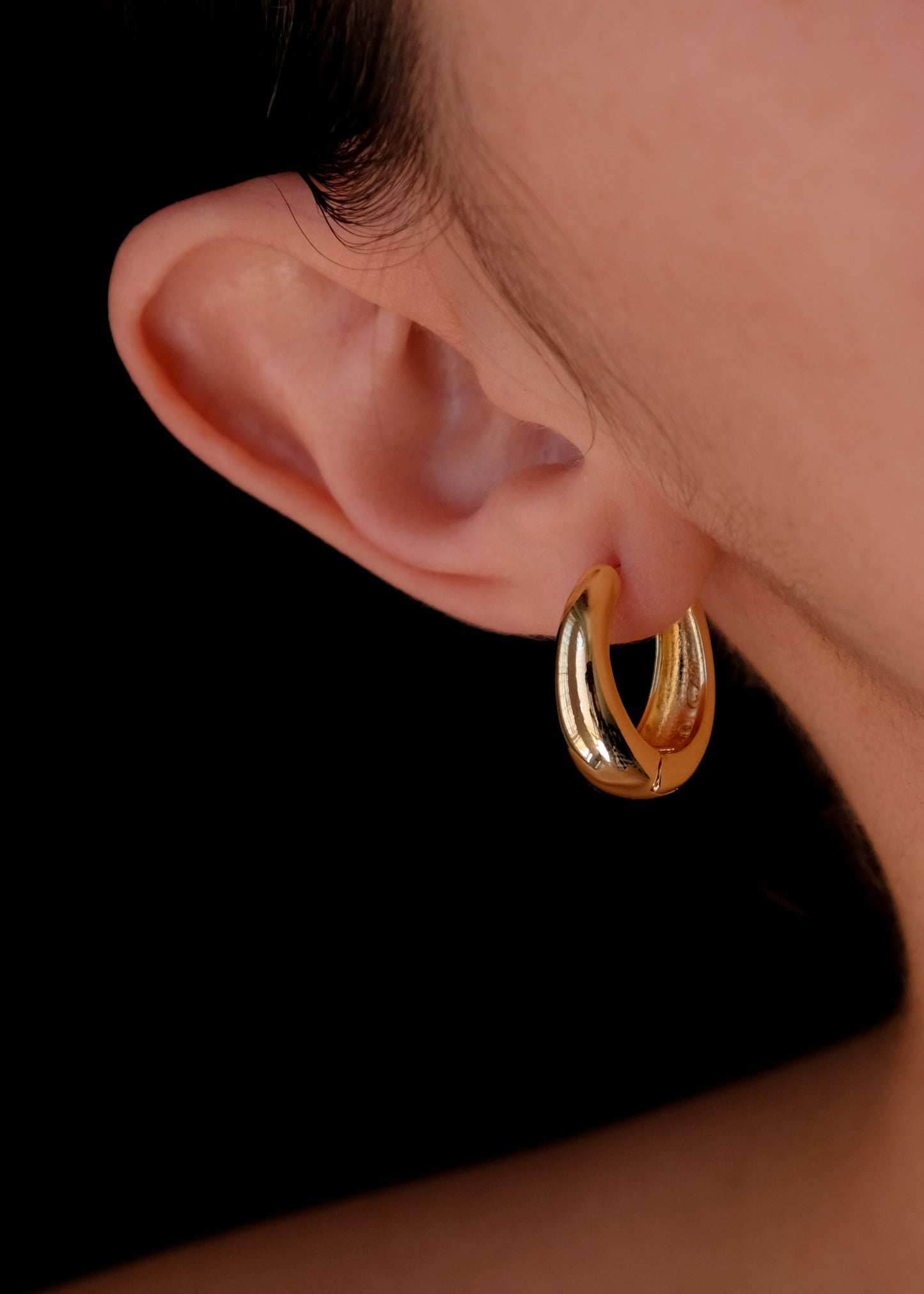 Mia hoops
