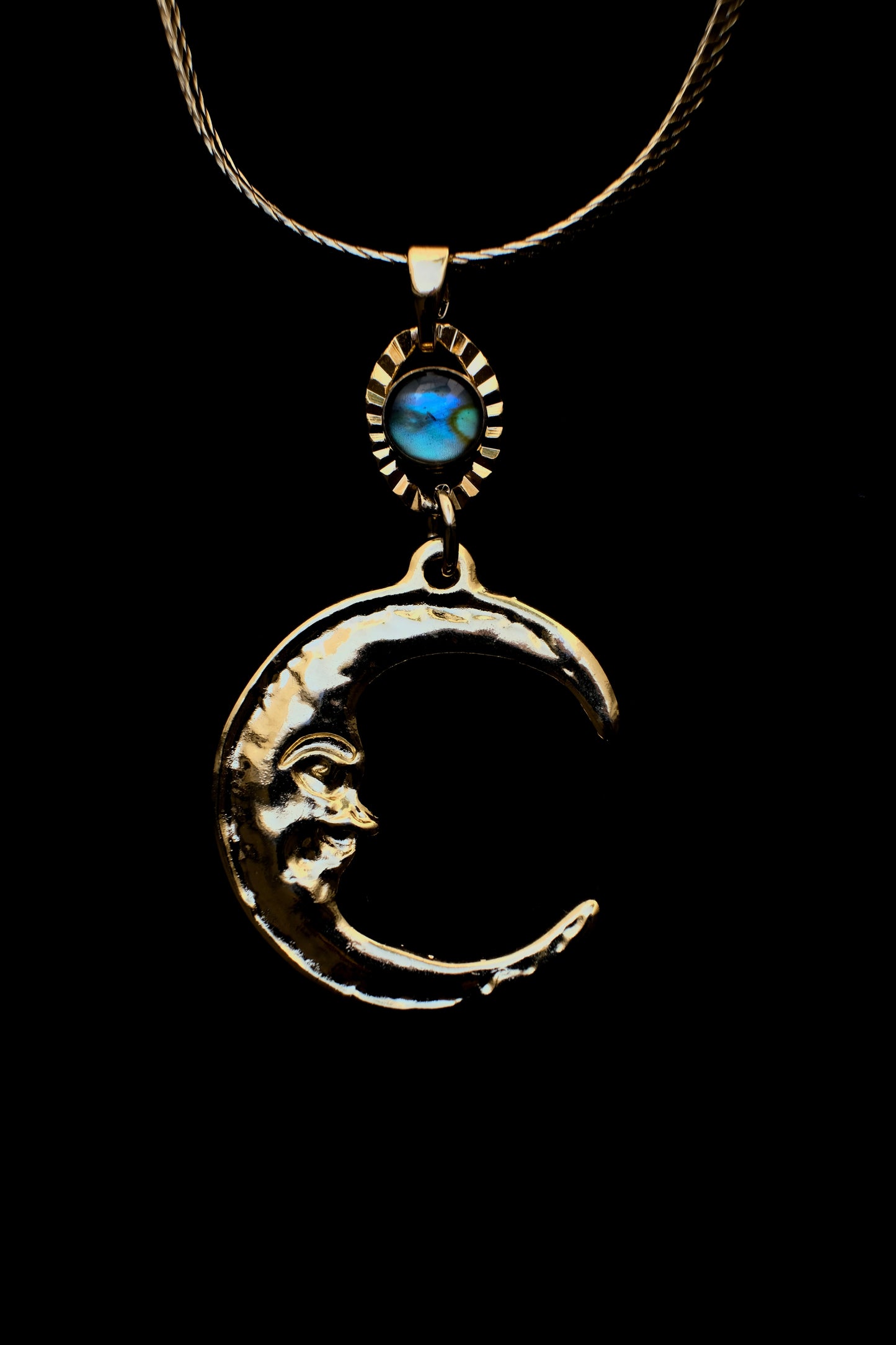 Moon A Necklace