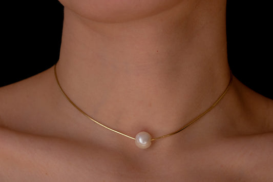 Orb Pearl Choker