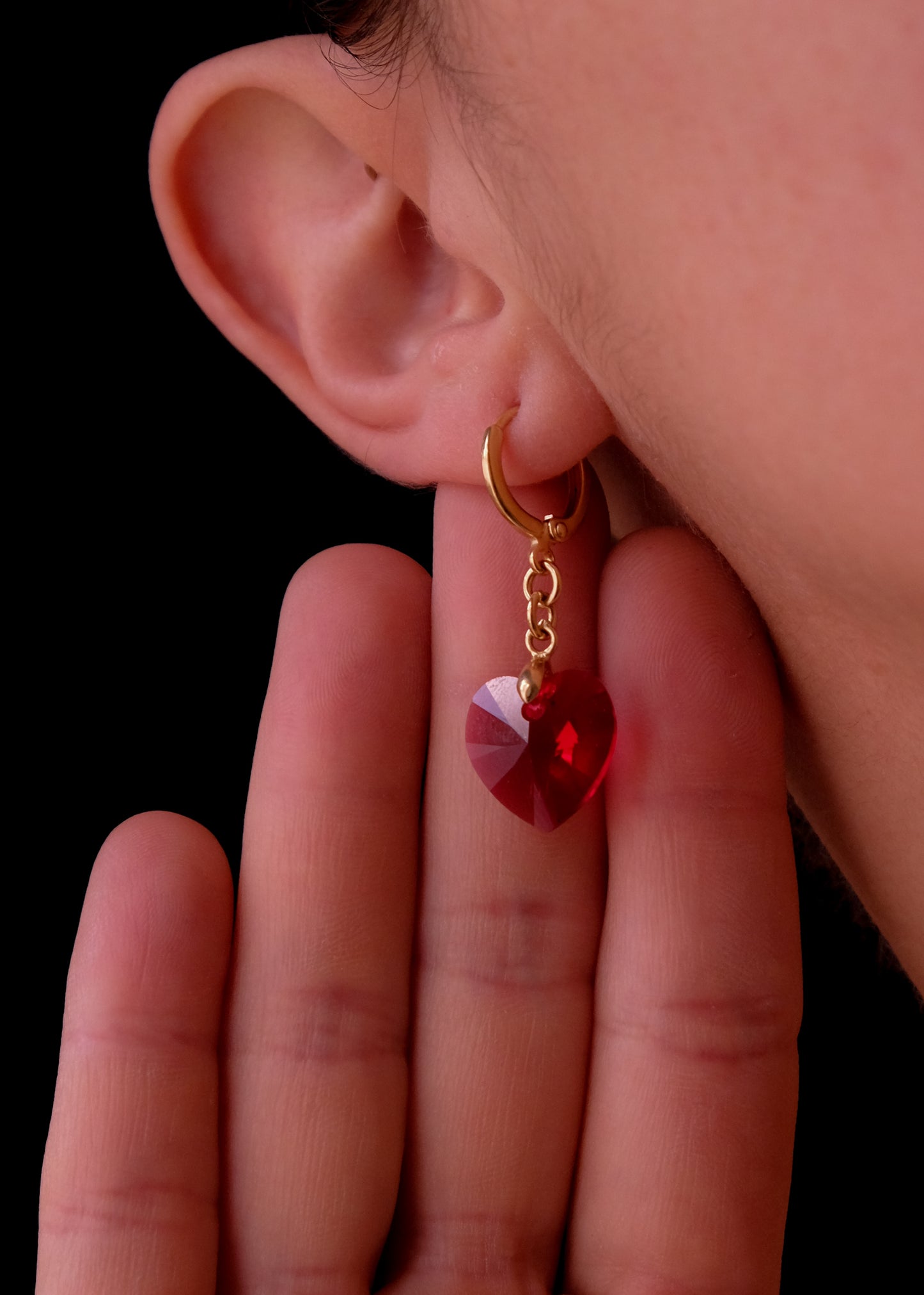 Red crystal heart earrings