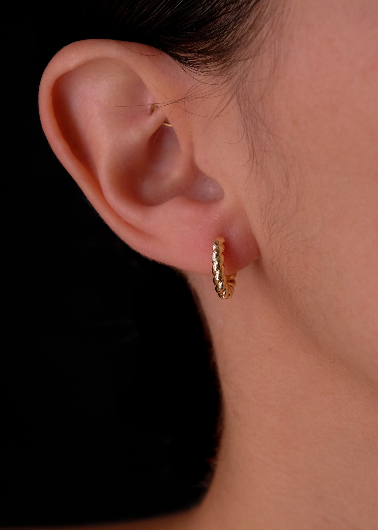 Twisted hoops