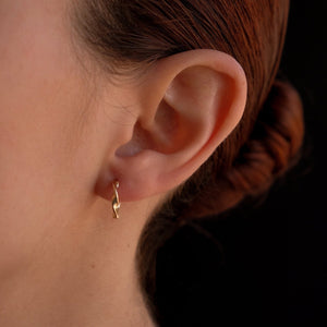 Small Twisted hoops no.1